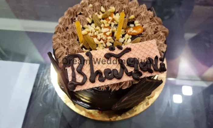 Kabhi B Bakery  Uni Road